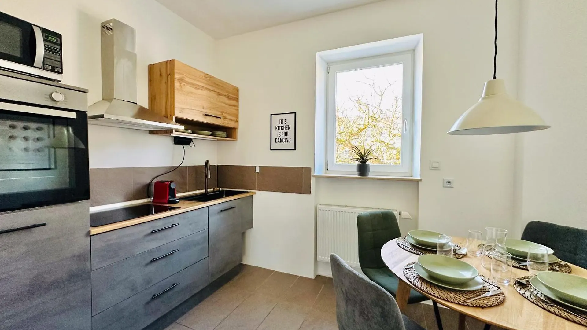 Apartment Daniel - Stilvolle Wohnung Mit Veranda Fuer 4 Personen 스타드버겐