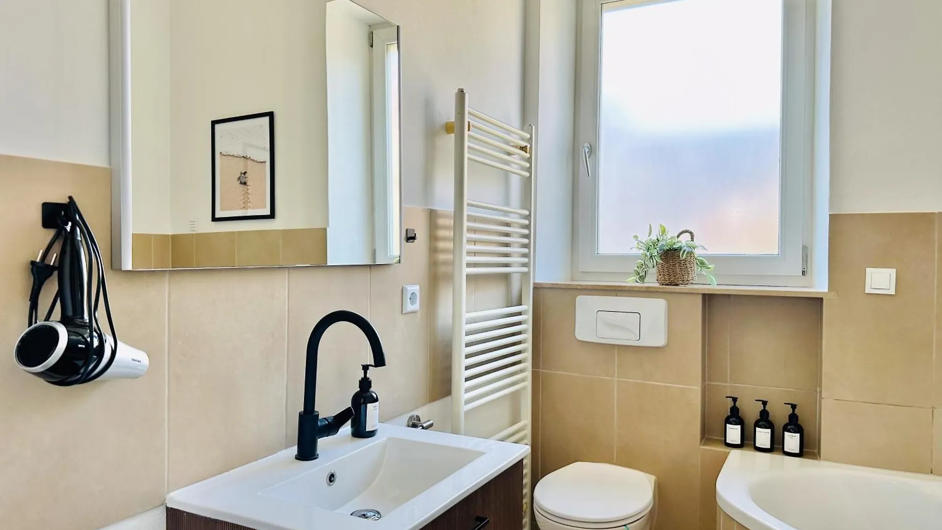 Apartment Daniel - Stilvolle Wohnung Mit Veranda Fuer 4 Personen 스타드버겐 0*,
